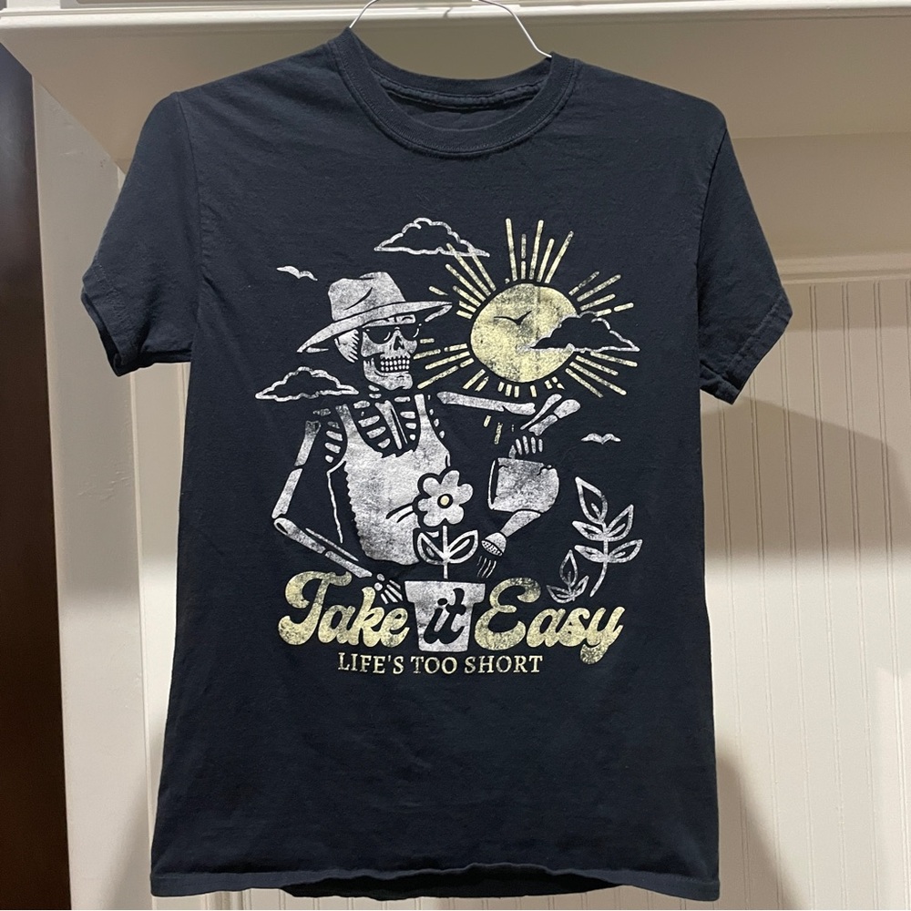 DOM Skeleton Gardener Graphic Tee Medium “Take It Easy Life’s Too Short” Black